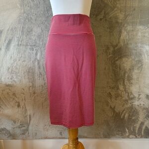Ribbed Classic Feminine Red/White Striped Bodycon Pull-On Midi Pencil Skirt Sz S